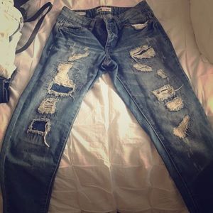 Boyfriend ripped jeans ❤️